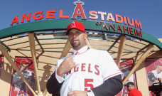 albert-pujols-comes-back-to-st-louis