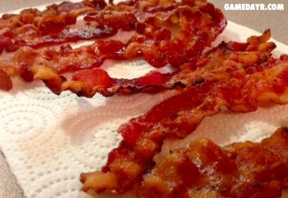 Crispy BACON! Ready for crumbling.