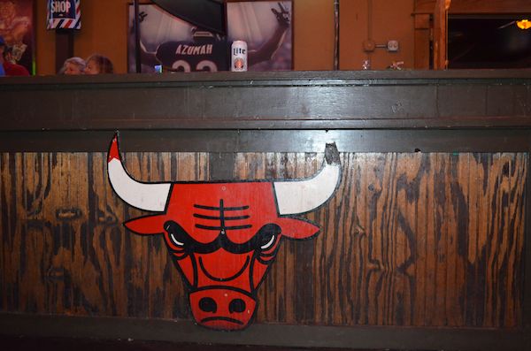 chicago-bulls-logo-sluggers