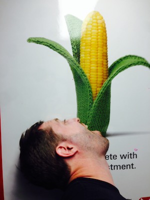 corn-funny-airport