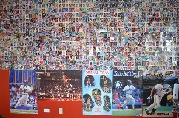 sports-man-cave-baseball-card-wallpaper