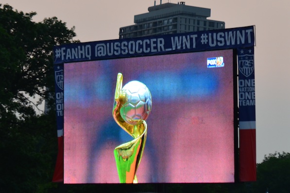 uswnt-world-cup-trophy